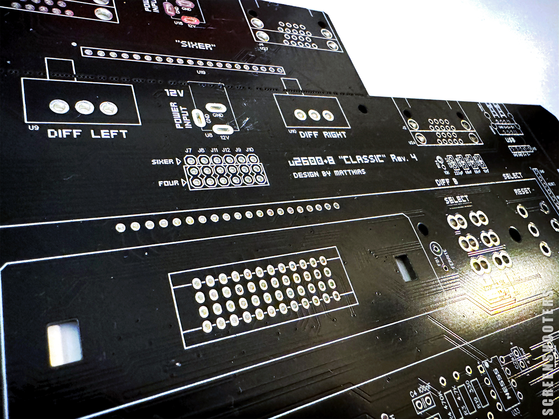 Atari_180_u2600+8-Classic_03.jpg
